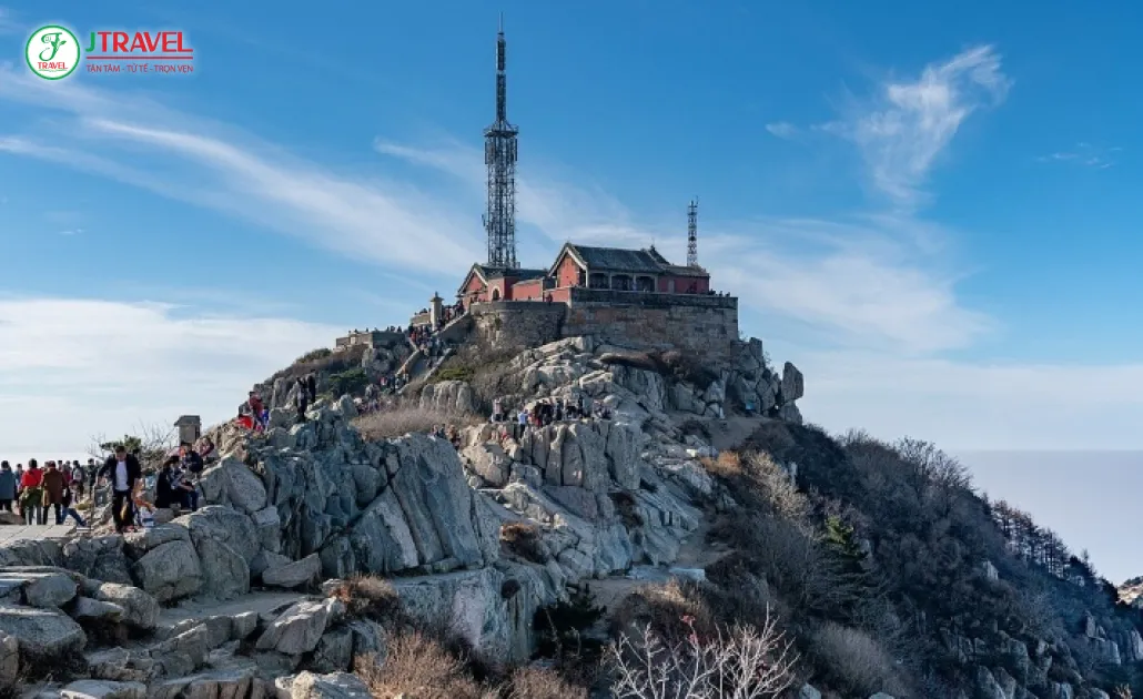 Đỉnh Ngọc Hoàng Núi Thái Sơn – điểm ngắm mặt trời mọc đẹp nhất Trung Quốc