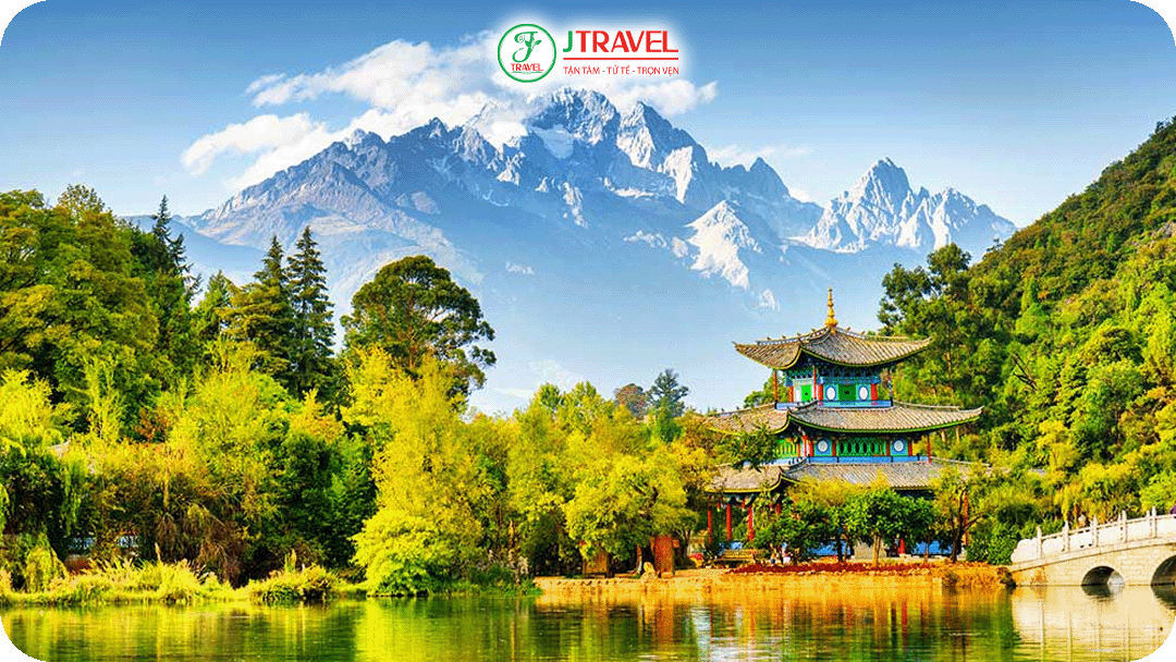 Côn Minh được thiên nhiên ưu ái với khí hậu mát mẻ, trong lành