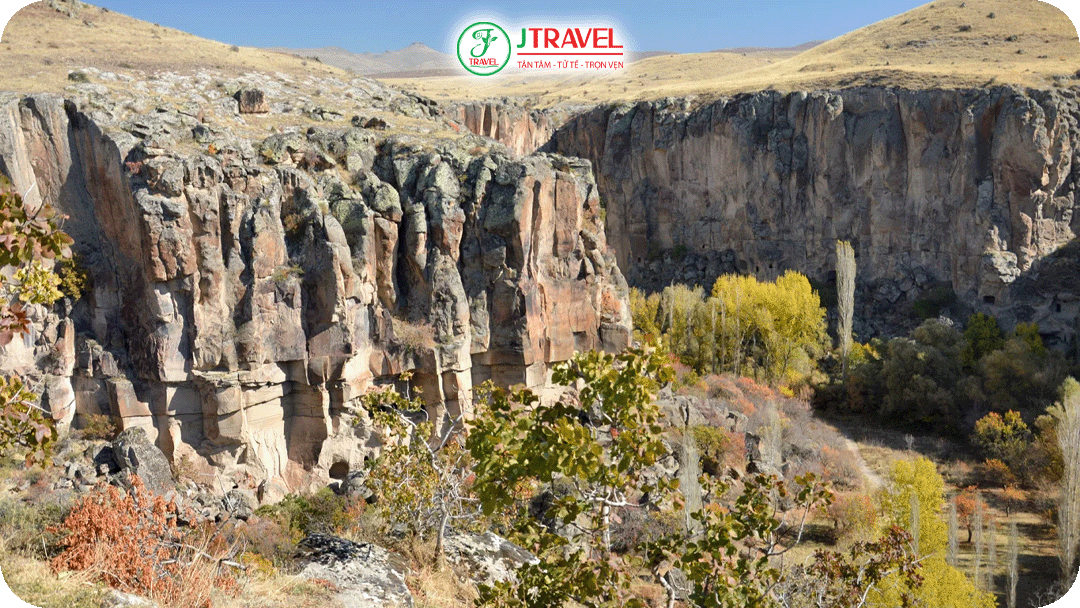 Ihlara Valley - Đại vực xanh ẩn mình trong đá đỏ