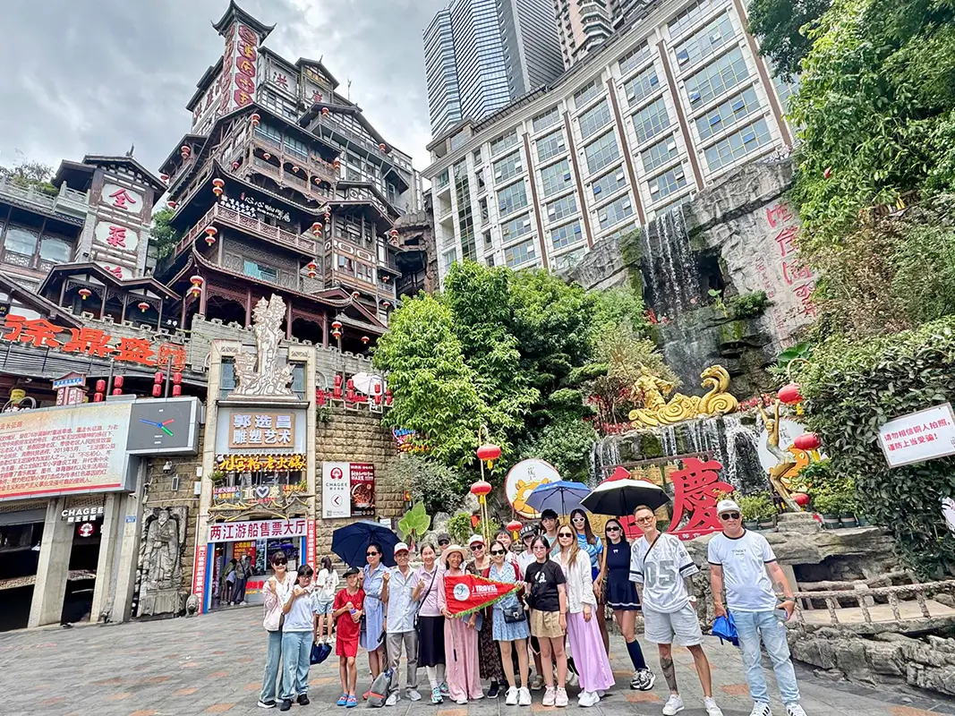 Kiến trúc độc đáo của Hồng Nhai Động