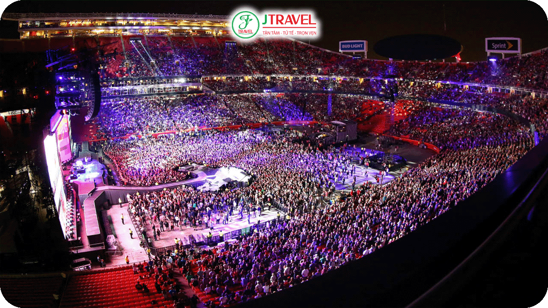 còn tổ chức concert, bóng đá đại học, và sắp tới là các trận đấu World Cup 2026