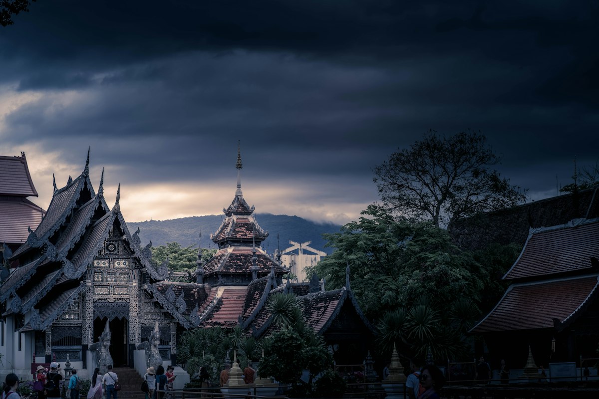 Ngôi chùa cổ mang kiến trúc Lanna ở Chiang Mai