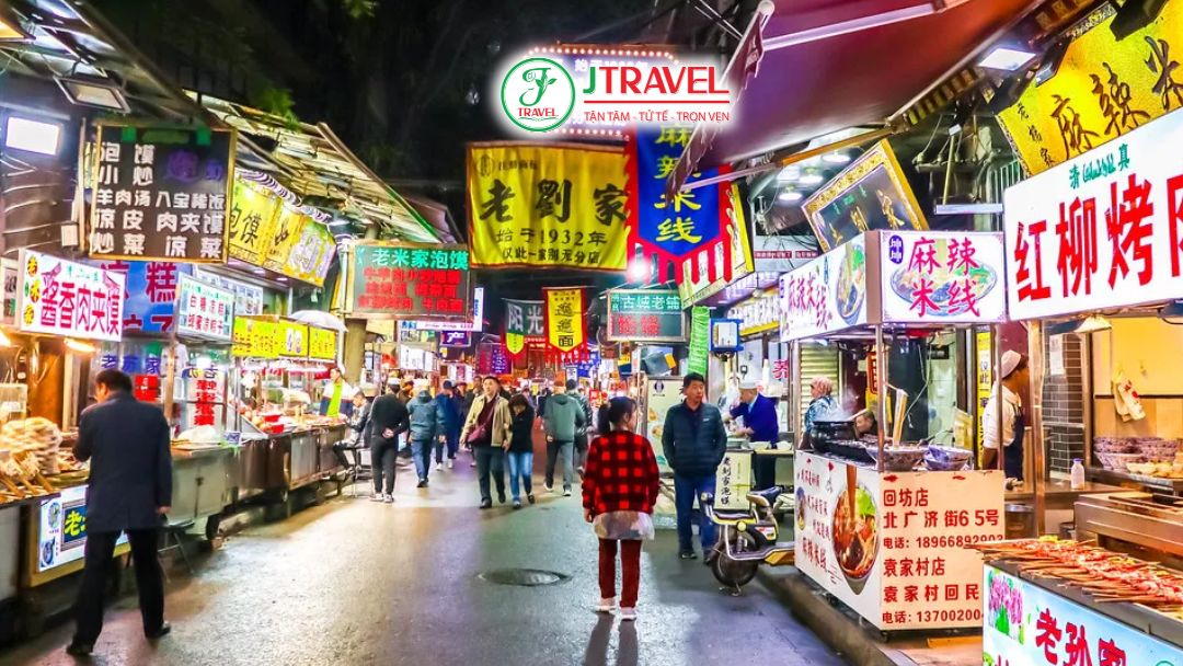 Phố Hồi giáo Tây An nhộn nhịp về đêm