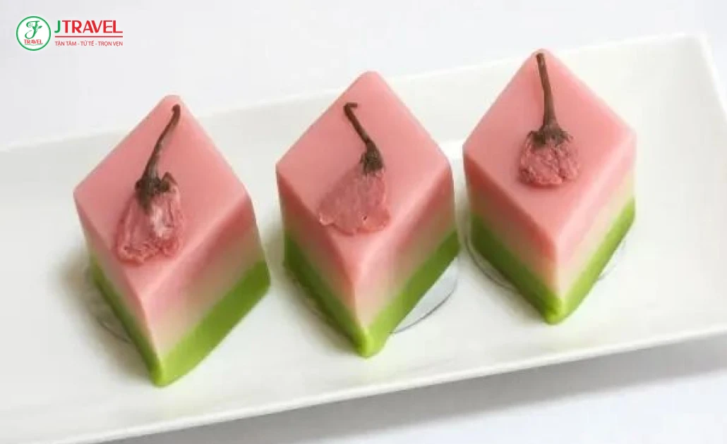 Hishi Mochi hình thoi nhiều màu dùng trong lễ hội Hinamatsuri