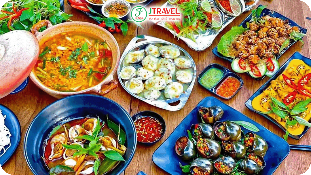 Du khách có thể thưởng thức hải sản tươi sống tại Cần Giờ