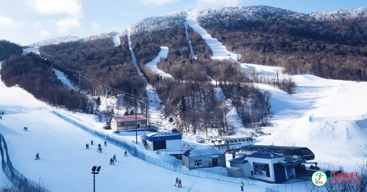 Hệ thống đường trượt & cáp treo tại Yabuli