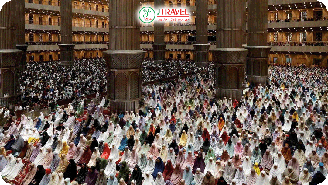 Tránh làm gián đoạn nghi thức cầu nguyện tại Thổ Nhĩ Kỳ