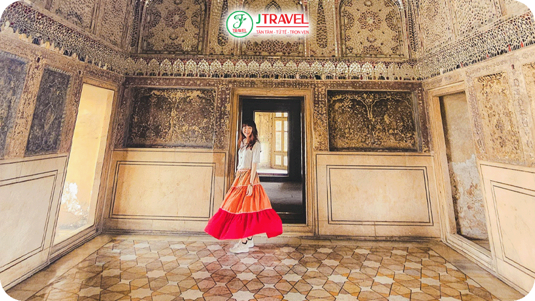 Ưu tiên trang phục kín đáo khi du lịch Pakistan