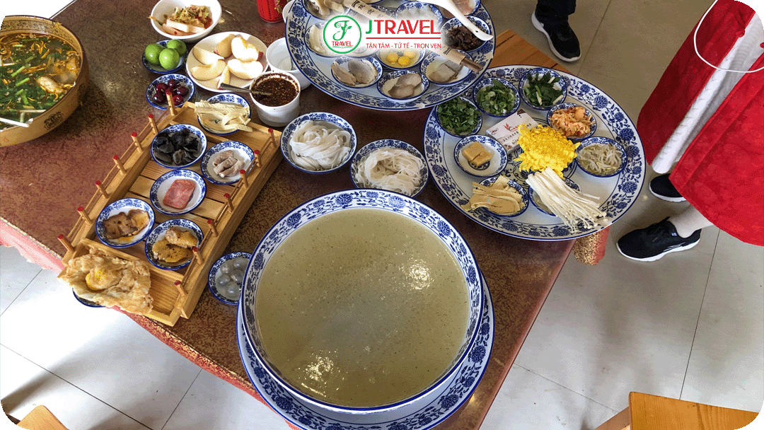 Các món ăn nên thử khi đến Côn Minh