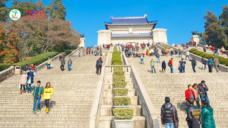 Lăng Tôn Trung Sơn