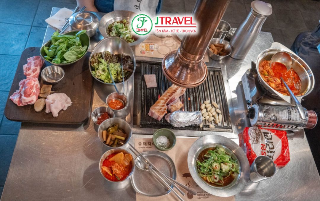 Thịt nướng ở Geumdwaeji Sikdang&nbsp;
