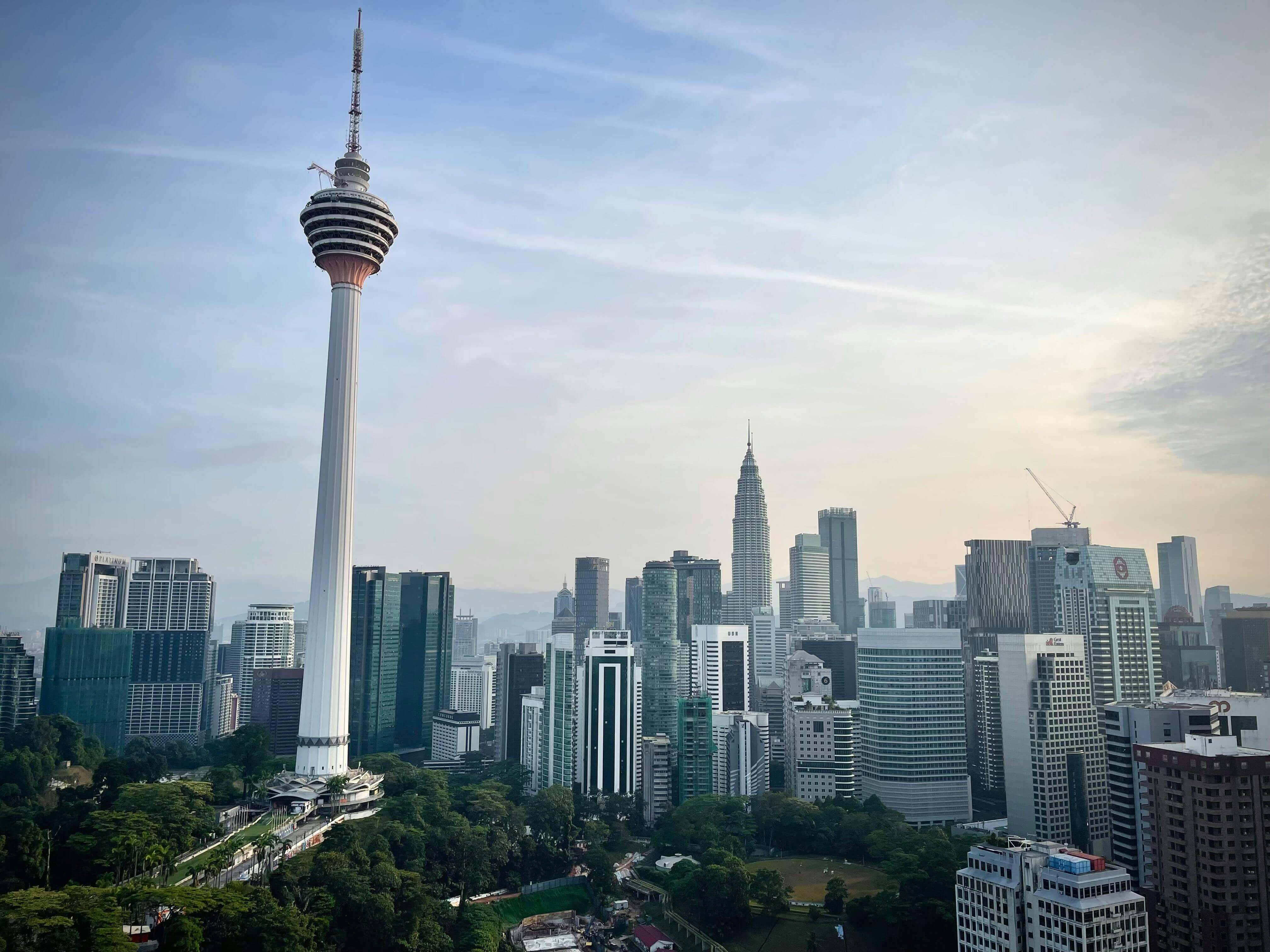 Tháp Menara Kuala Lumpur - Địa điểm checkin thu hút hàng triệu du khách 