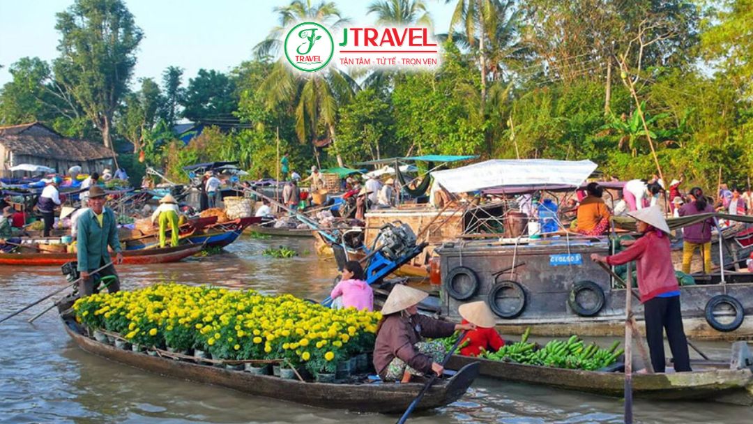 Chợ Nổi Ngã Năm – Sóc Trăng Nguồn: Internet