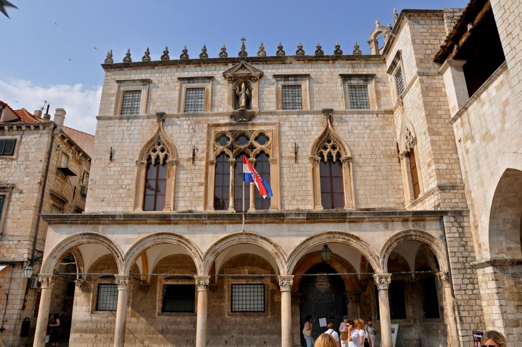 Cung điện Sponza
