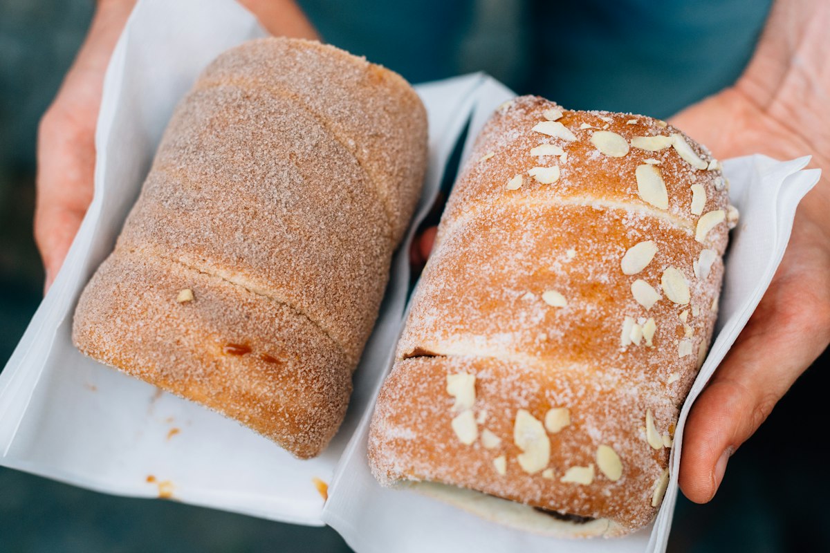 Bánh Trdelník, món ăn đường phố quen thuộc ở Prague