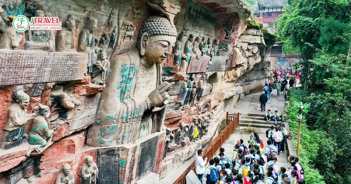 Tượng khắc đá Đại Túc (Dazu Rock Carvings)