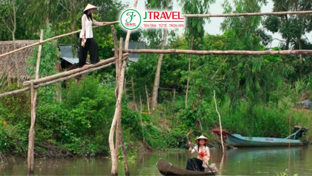 Check-In cầu khỉ và nhà lá miền Tây Nguồn: Internet