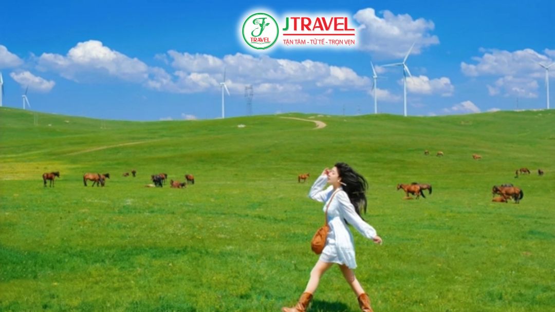 Thảo nguyên Xilamuren với đồng cỏ mát mẻ