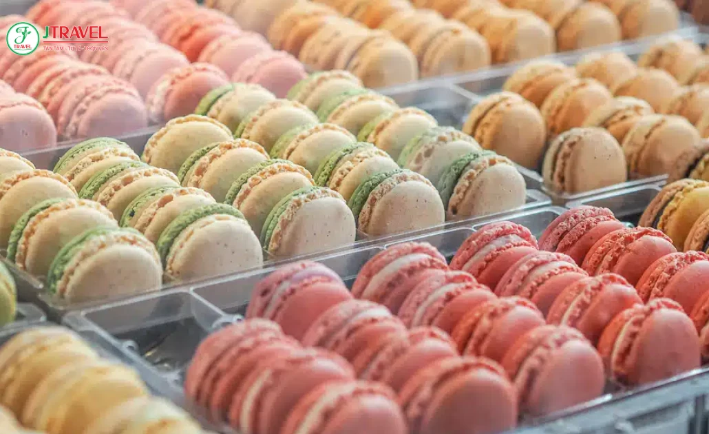 Macaron Pháp nhiều màu sắc