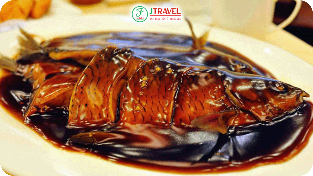 Cá chép sốt giấm Tây Hồ – Món ăn biểu tượng của Hàng Châu