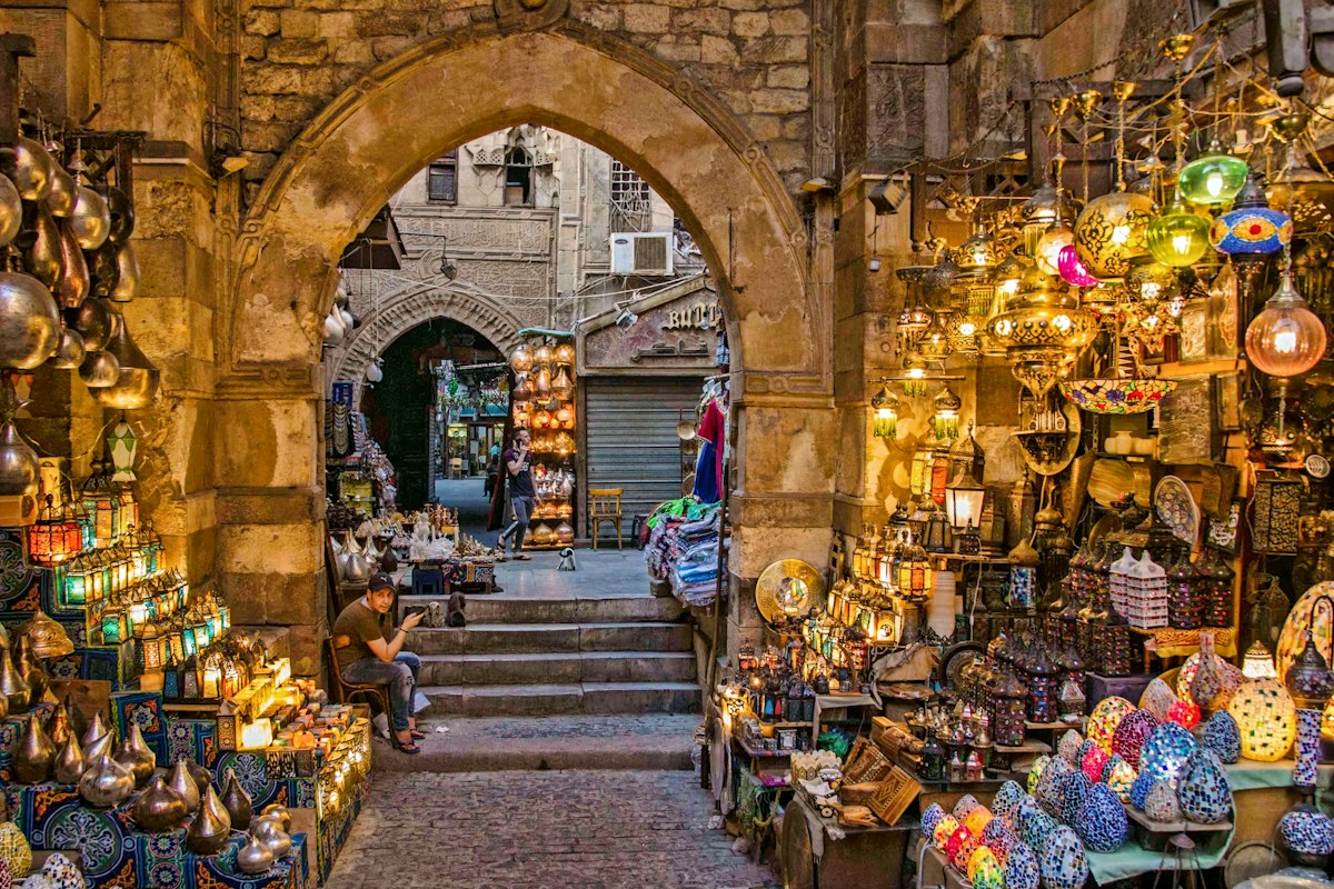 Lối vào khu chợ cổ ở Cairo