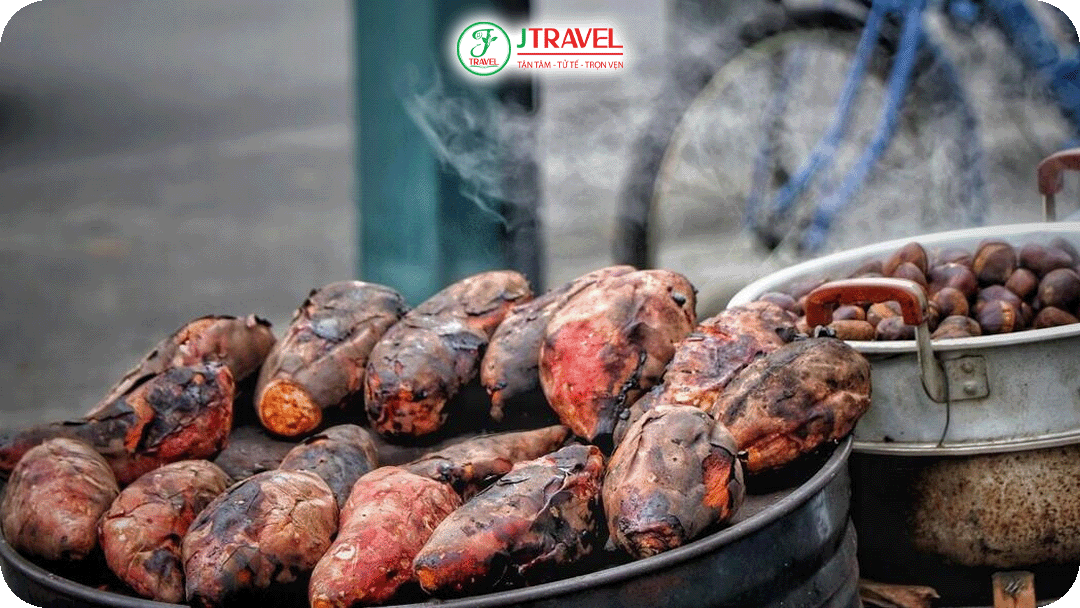 Khoai lang nướng & hạt dẻ rang – Món vặt mùa đông không thể thiếu