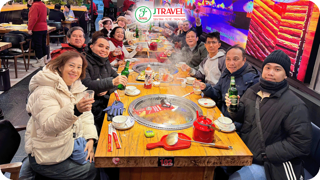 Bữa ăn tại Cáp Nhĩ Tân do J Travel chuẩn bị cho du khách