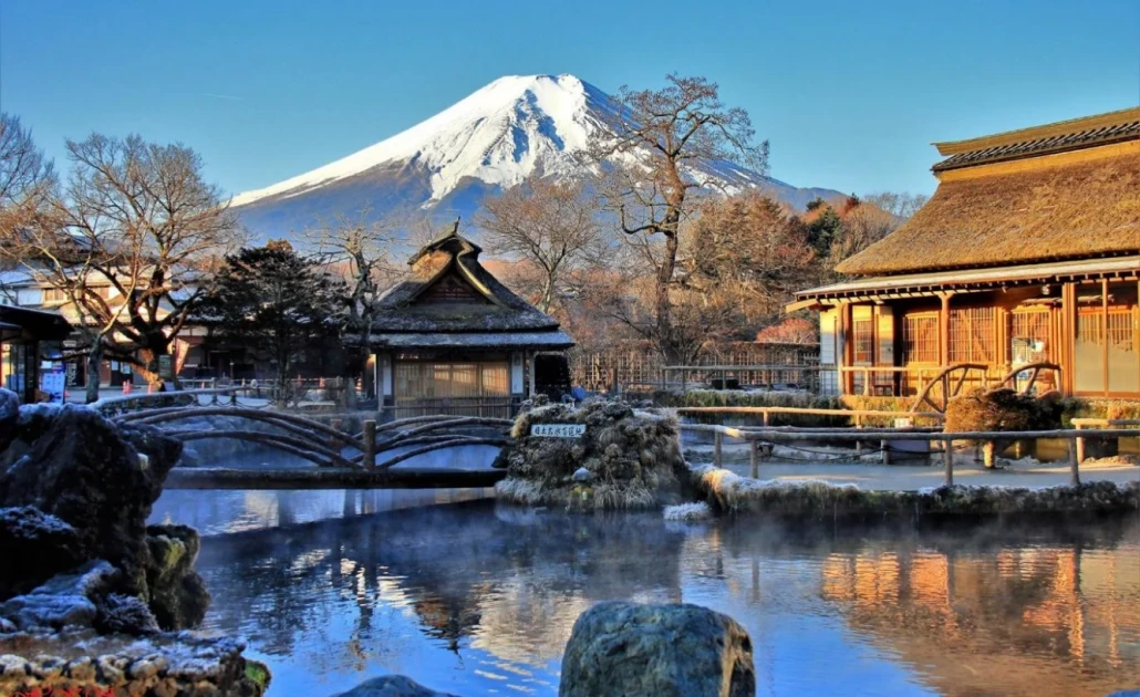 Làng Oshino Hakkai yên bình 