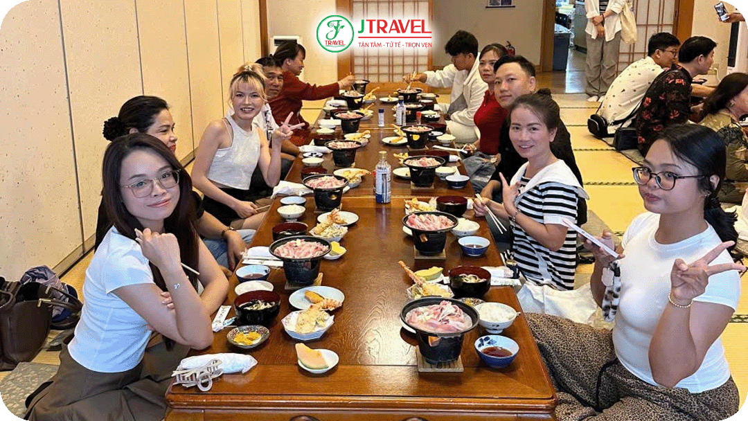 Ẩm thực cũng là yếu tố được J Travel chú trọng dễ ăn, hợp khẩu vị người Việt
