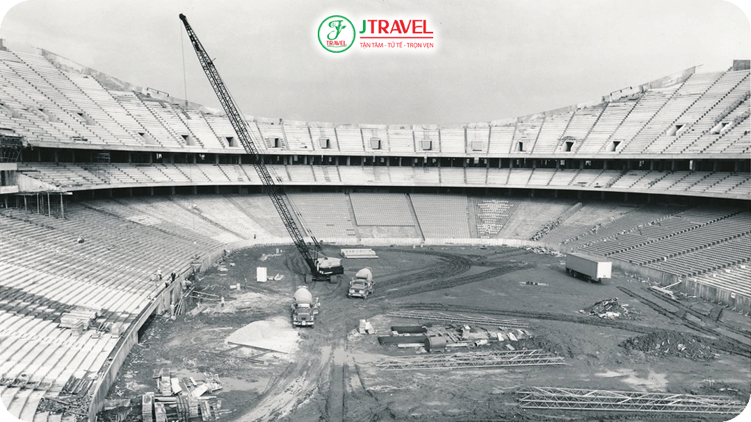 Arrowhead Stadium được xây dựng năm 1972