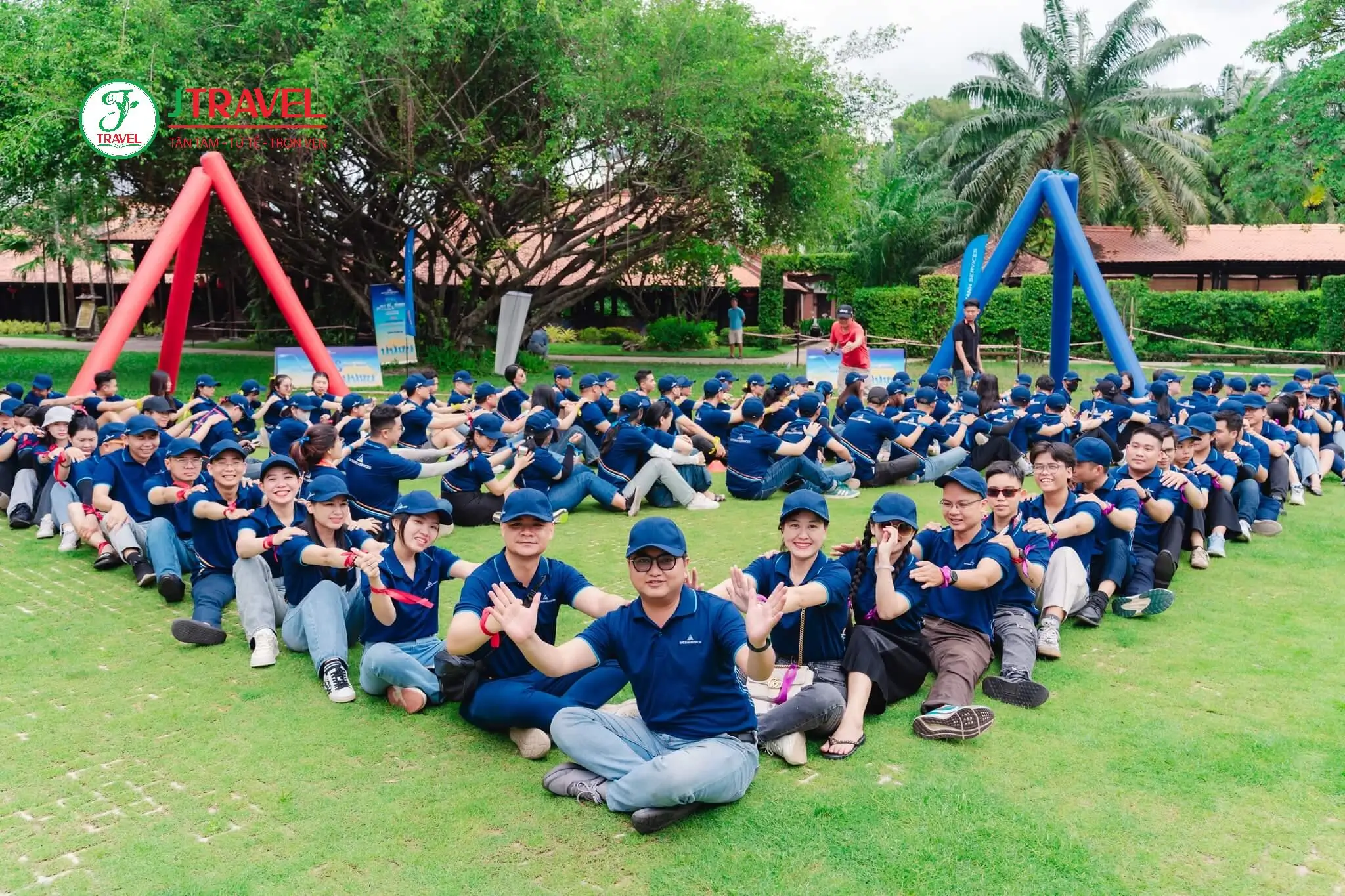 Tập thể DXS đã được gắn kết chặt chẽ hơn qua những thử thách độc đáo