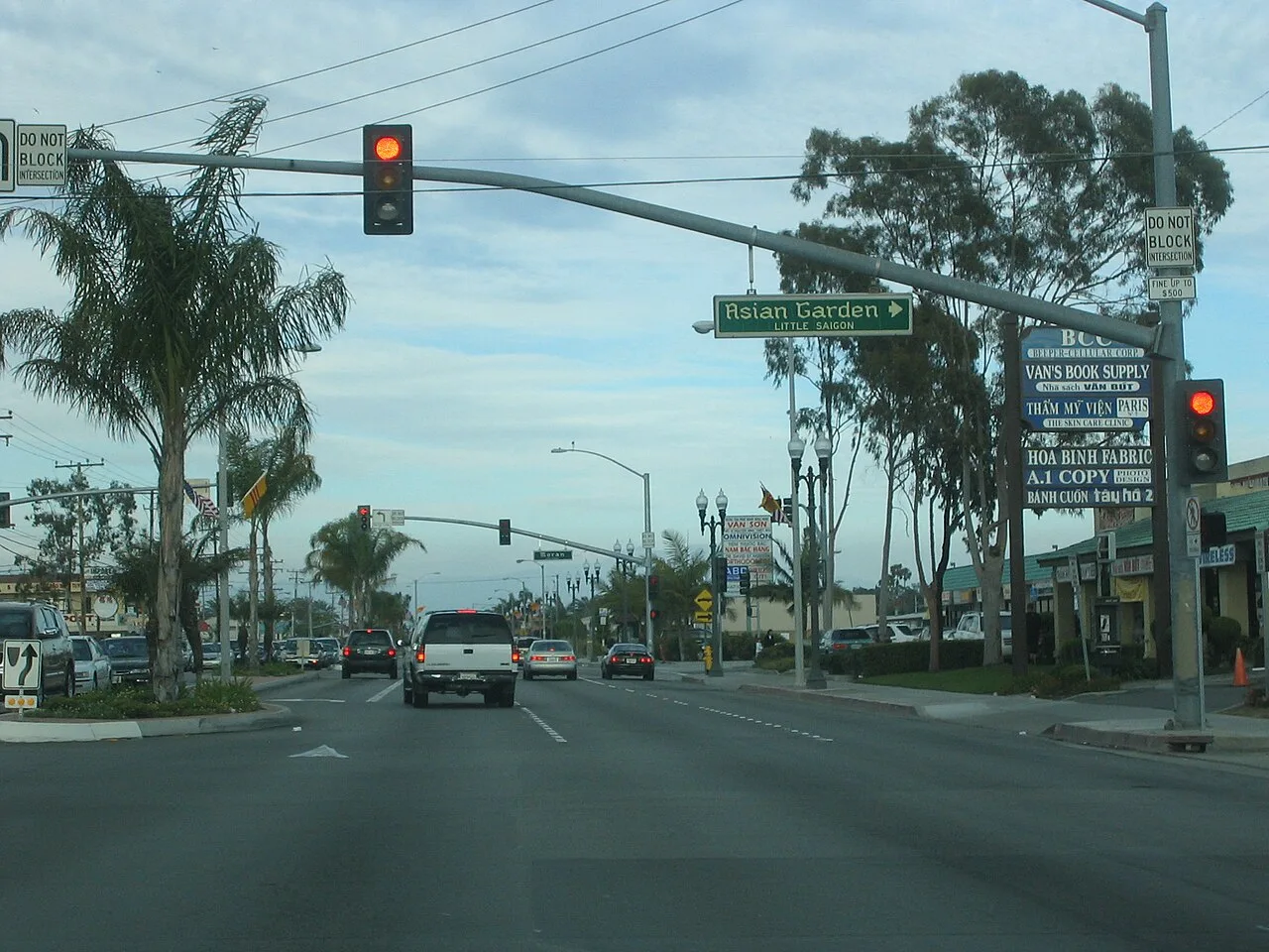 Khu Little Saigon ở Westminster, California – nơi người Việt đón Tết