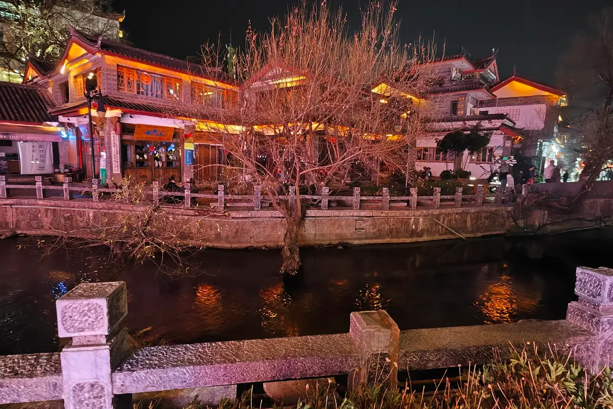 Phố cổ Lệ Giang về đêm
