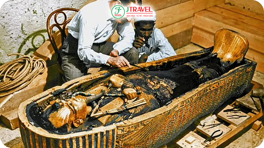 Lăng mộ vua Tutankhamun được khai quật và “Lời nguyền Pharaoh”