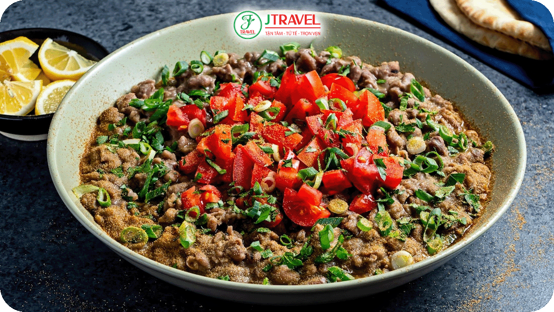 Ful Medames – Đậu fava hầm mềm ăn kèm bánh mì và dầu ô liu