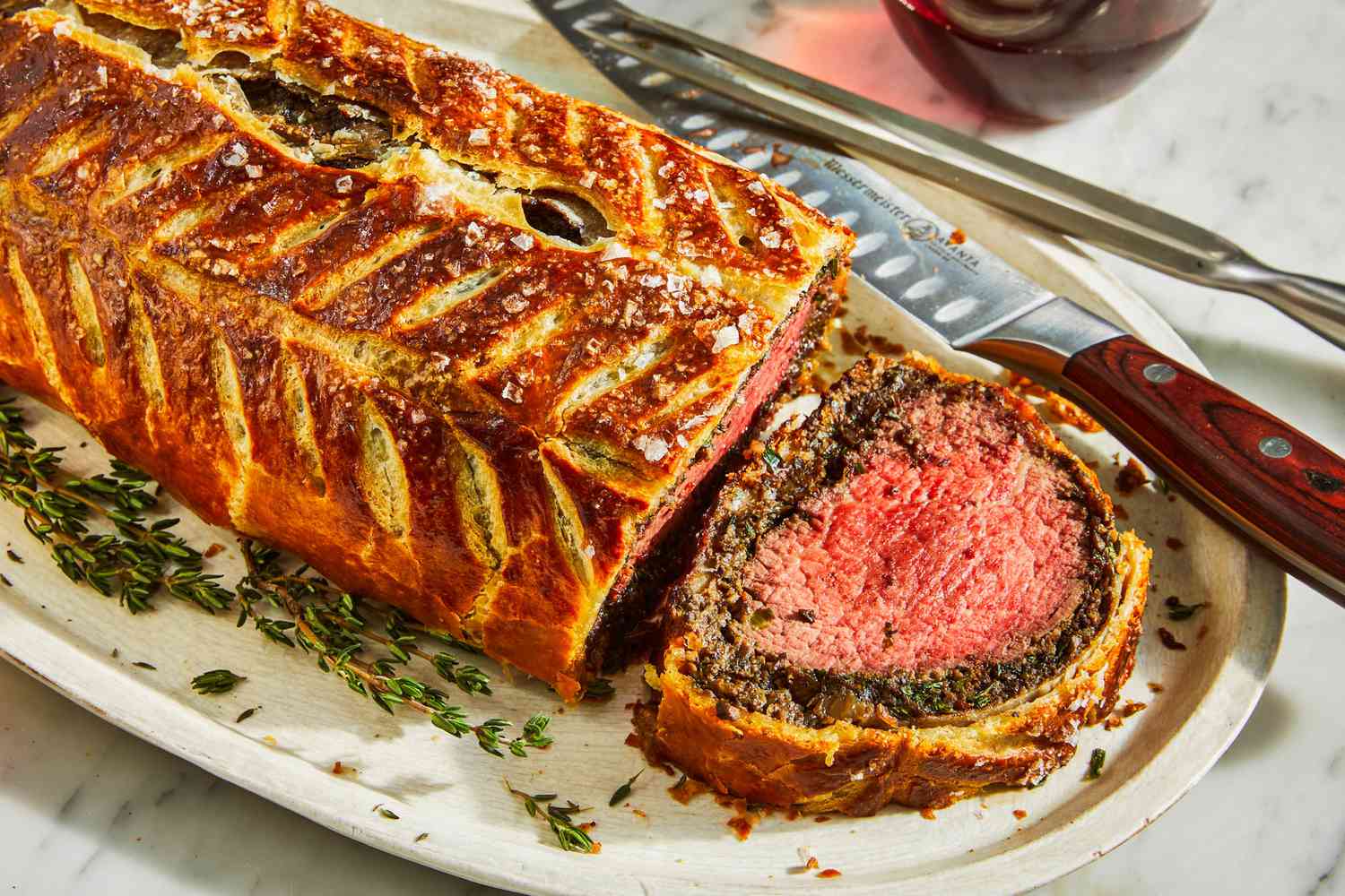 Beef Wellington – Sự kết hợp tinh tế của thịt bò và bánh ngàn lớp (nguồn internet)