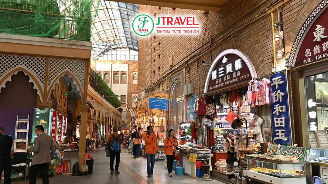 Không gian chợ quốc tế Tân Cương mang tính biểu tượng