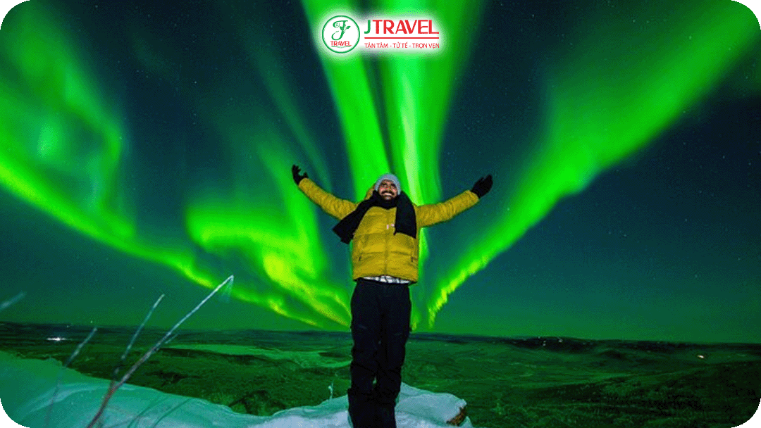 Khung giờ đẹp nhất để ngắm cực quang là từ 21h đến 1h sáng