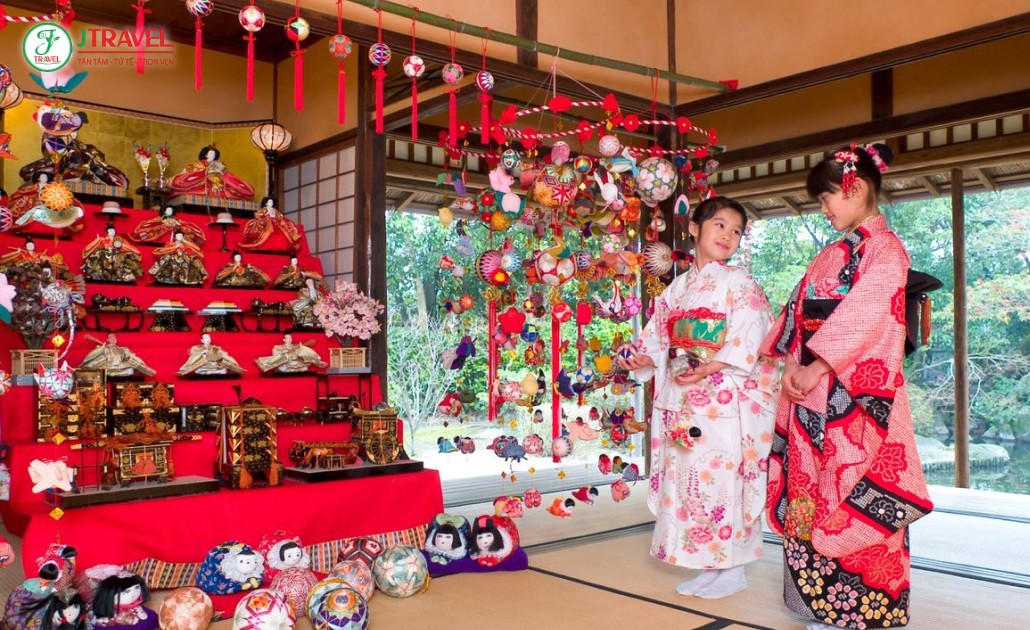 Lễ hội Hinamatsuri cầu chúc sức khỏe và may mắn cho bé gái