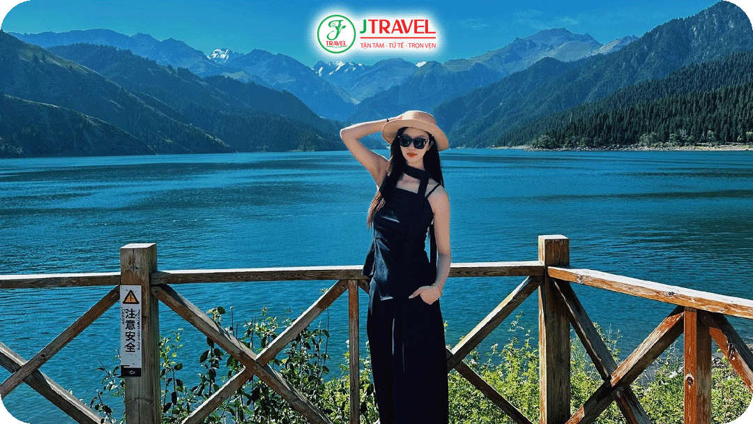 Hồ Thiên Trì – Điểm đến dễ tiếp cận nhưng vẫn ấn tượng