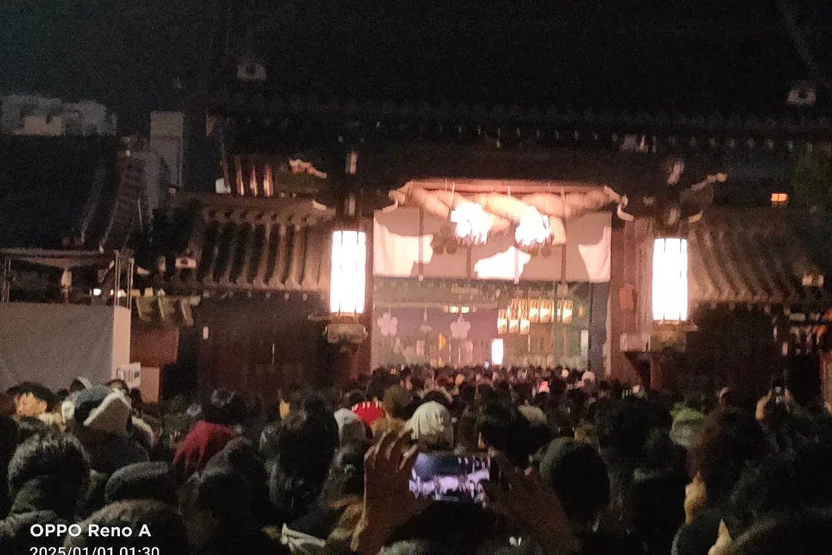 Lễ đầu năm ở đền Osaka Tenmangu