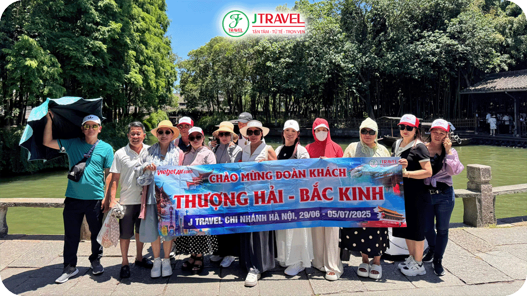 Đoàn J Travel tham quan Ô Trấn mùa xuân