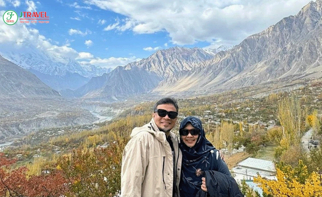 Du khách trải nghiệm du lịch tại Pakistan