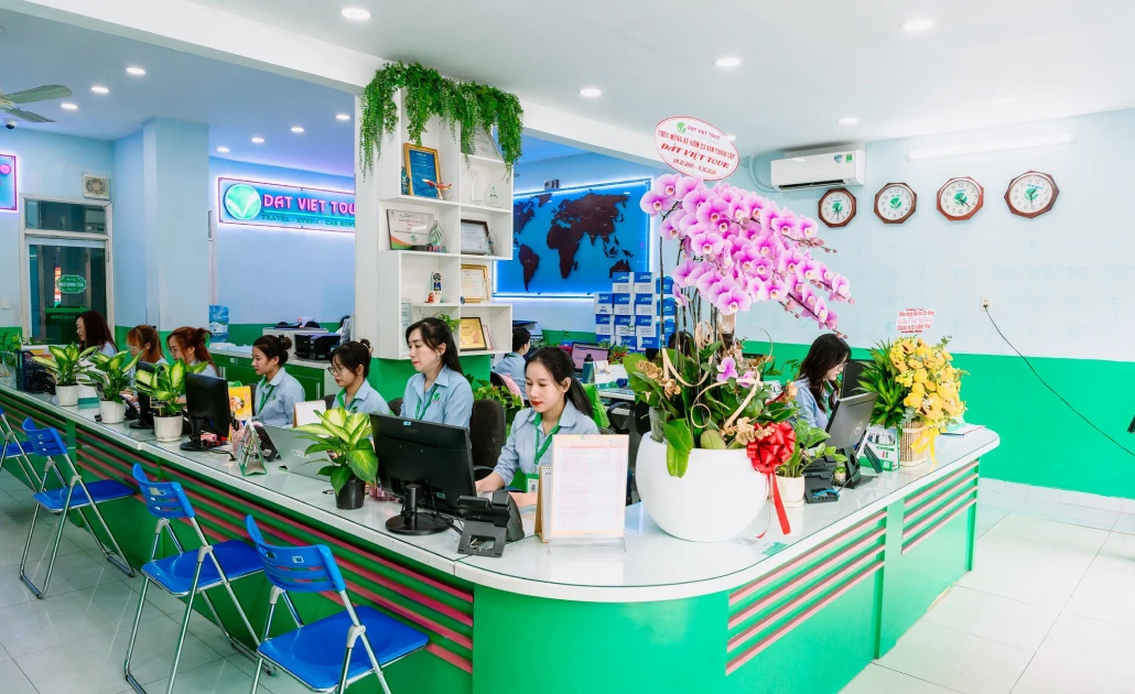 Công ty CP ĐT TM DV Du Lịch Đất Việt