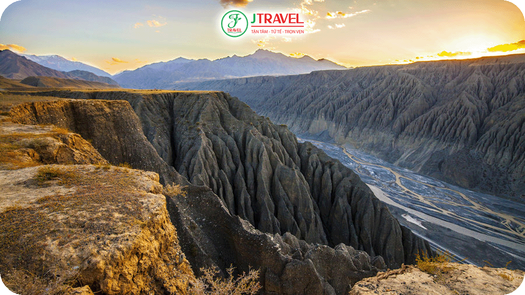 Hẻm núi Dushanzi – Góc nhìn khác về Tân Cương