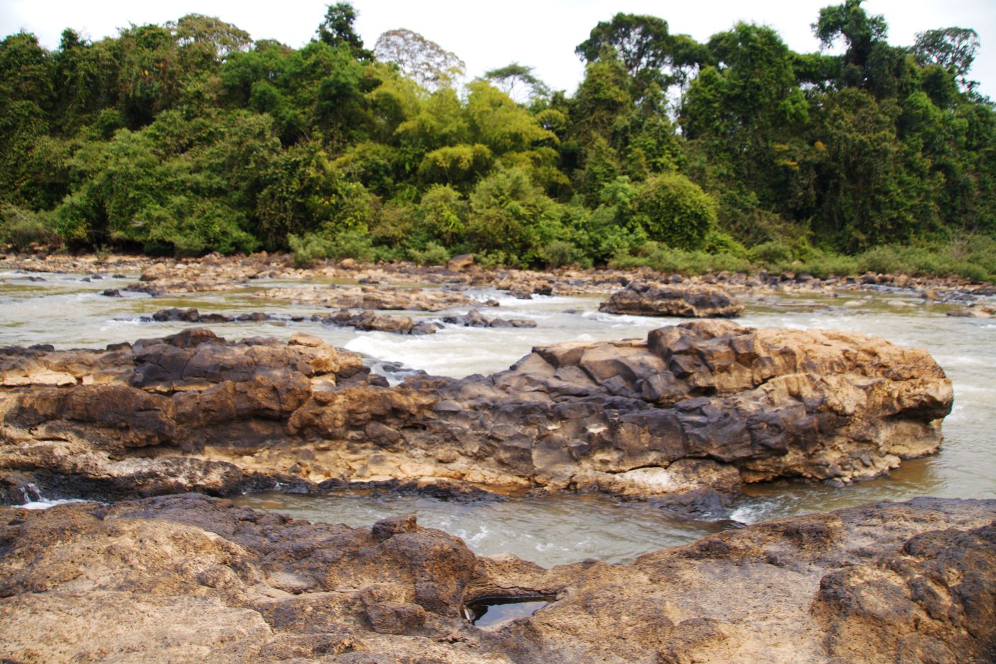 Ghềnh Bến Cự