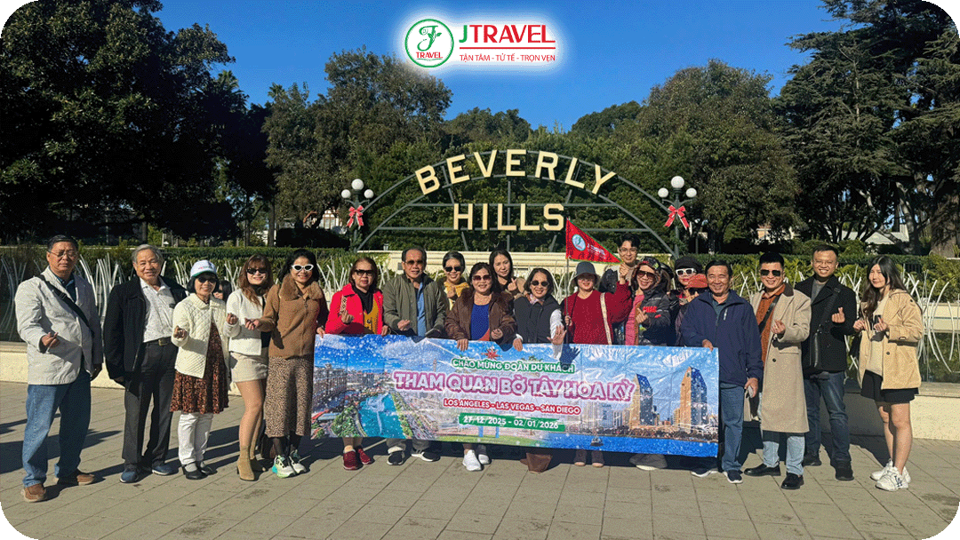 Hướng dẫn viên tiếng Việt luôn theo đoàn