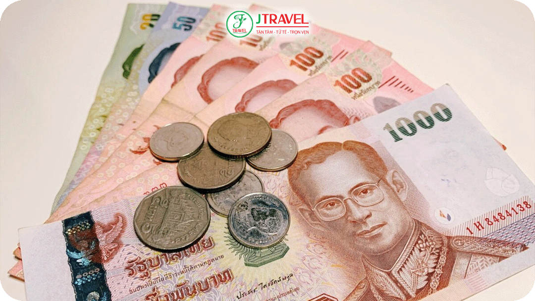 Nên chuẩn bị tiền mặt để sử dụng ở Thái Lan trải nghiệm ẩm thực