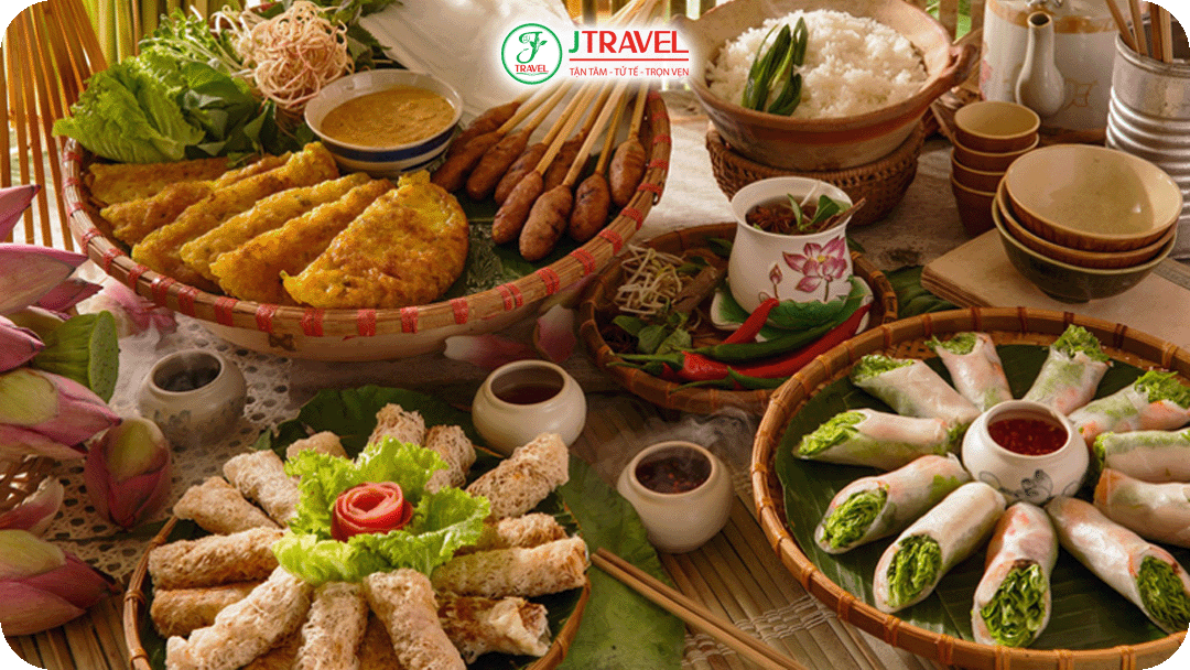 Ẩm thực miền Trung không cầu kỳ nhưng rất đặc trưng