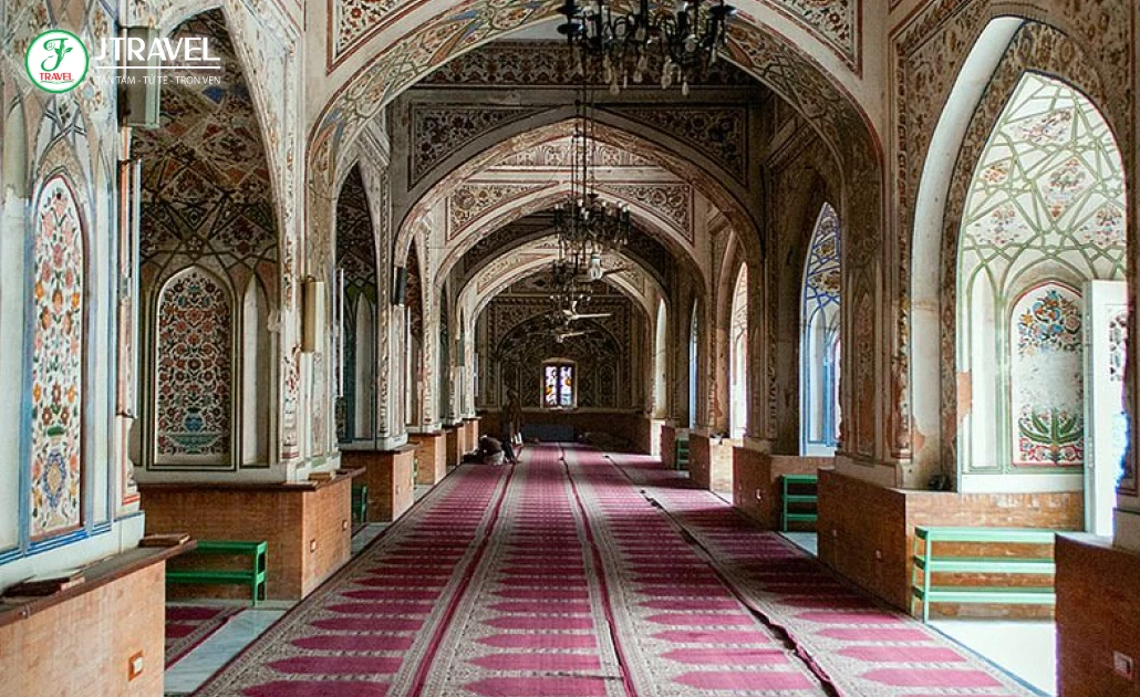 Nhà thờ Hồi giáo cổ kính với kiến trúc tinh xảo tại Pakistan